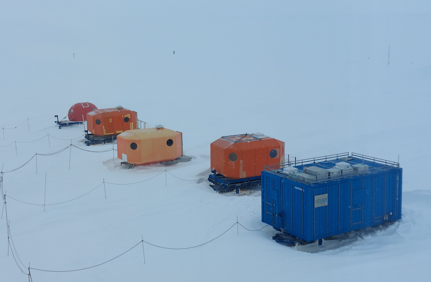 Actualización del equipo en el extranjero: DLR TRIPLE-IceCraft’s Journey to Antarctica Part 2