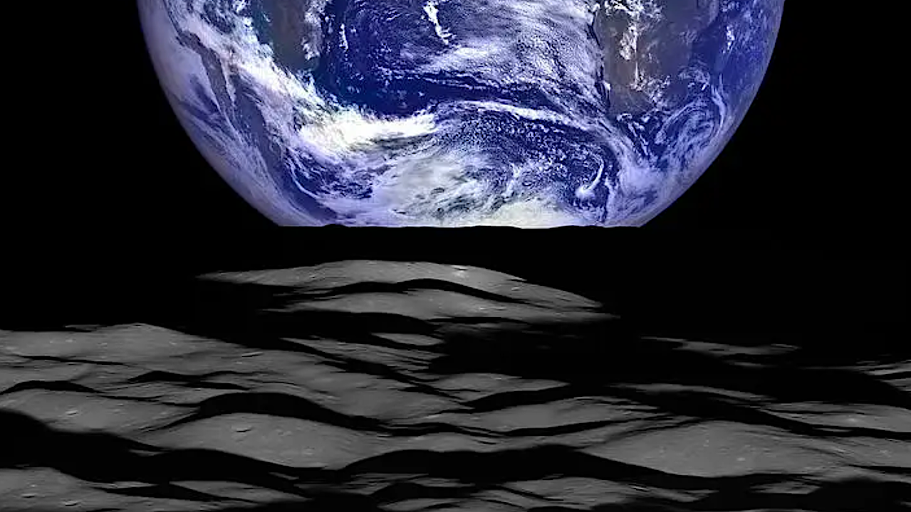 L’origine de la lune et de l’eau lunaire