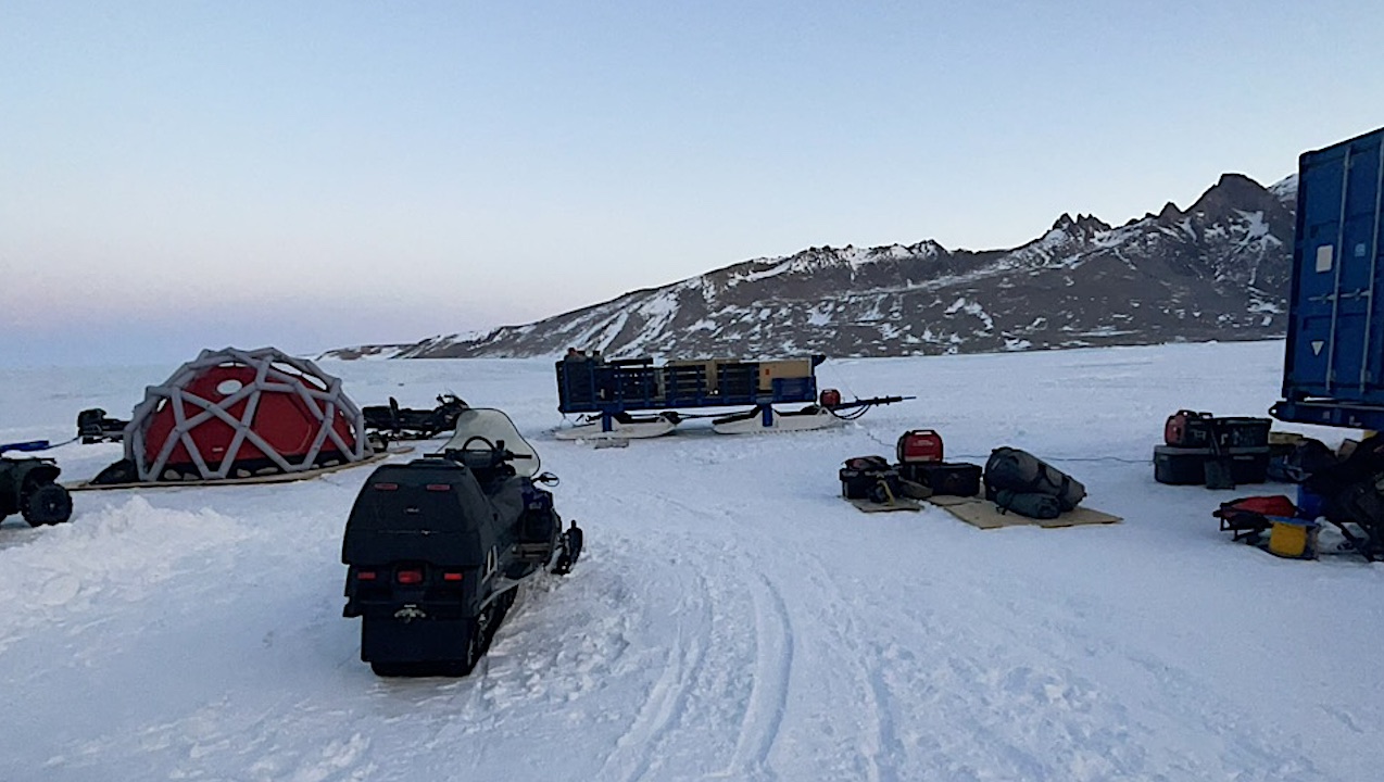 Informe del astrobiólogo Dale Andersen sobre el estado de la Antártida: 5 de noviembre de 2023: Se establece el campamento base en el lago Untersee