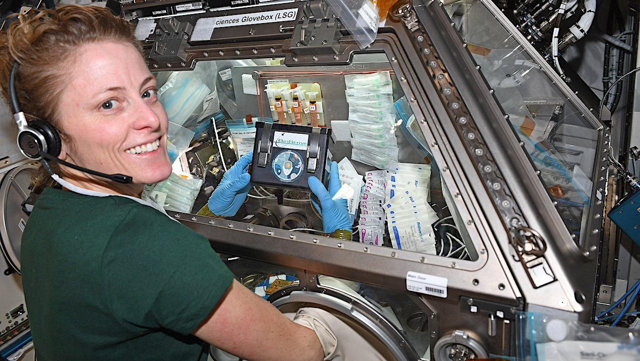 Offworld Biology Research: Loral O’Hara Applies Oceanography Lab Skills On The ISS