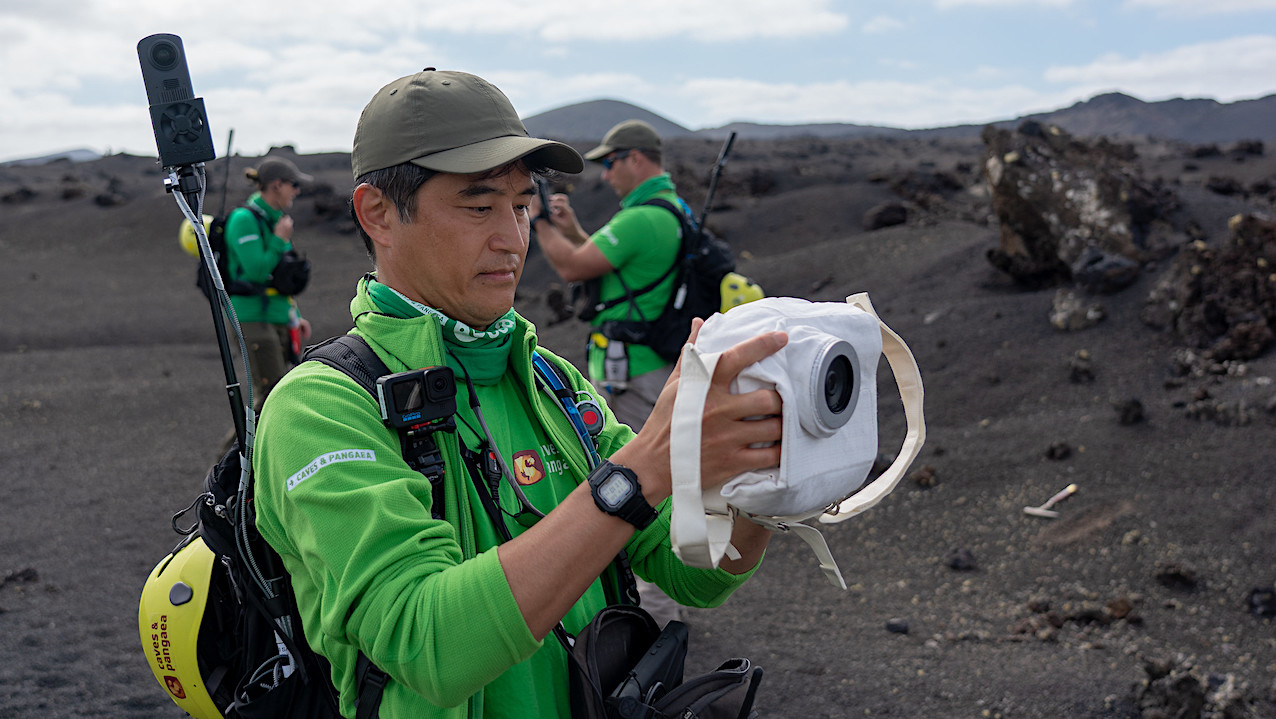 ESA-JAXA Away Team Practices Away Mission Photography