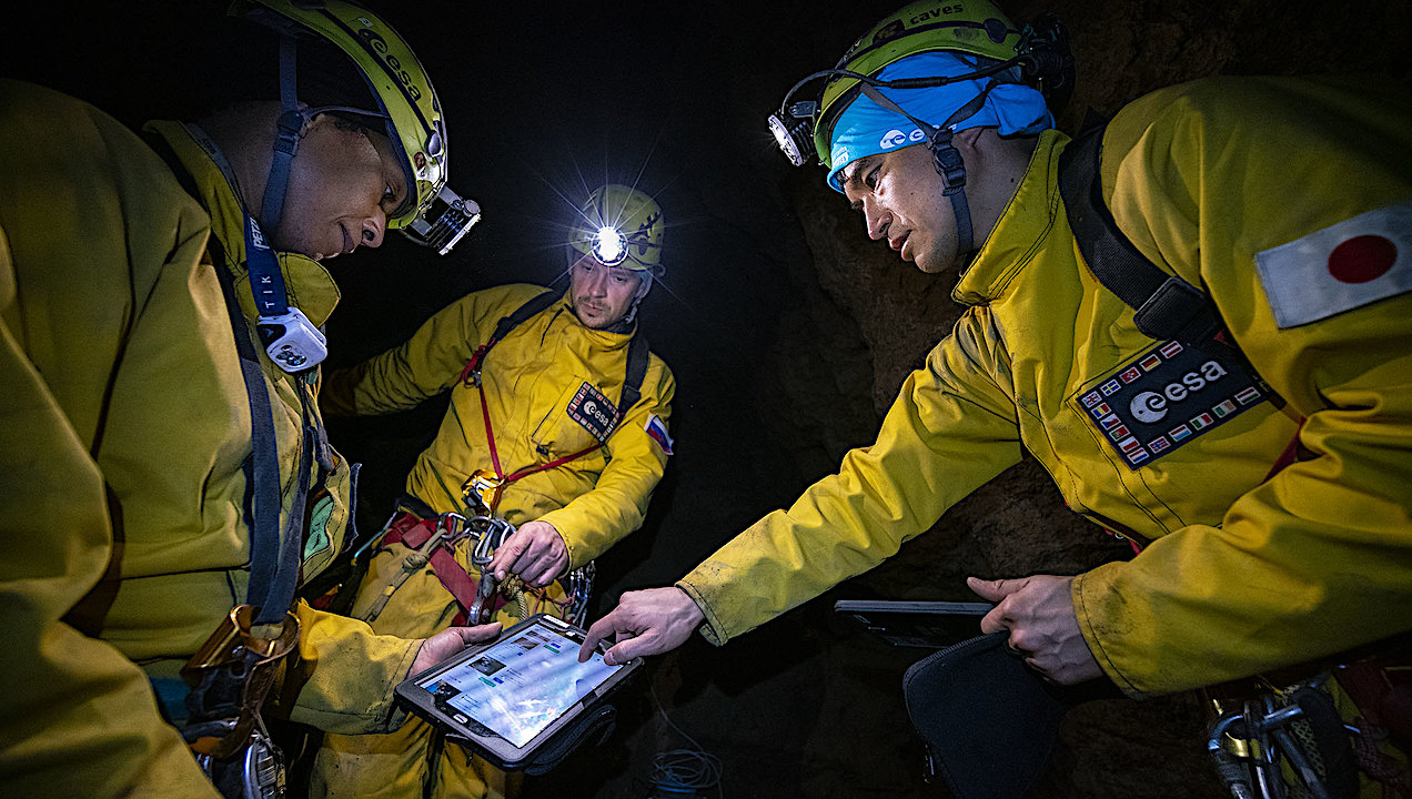 ESA Away Team Tricorder Training: The Electronic Field Book