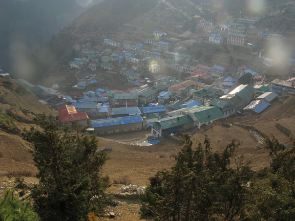 Return to Everest Update 27 March: Scott Parazynski: Long Haul to Namche Bazar