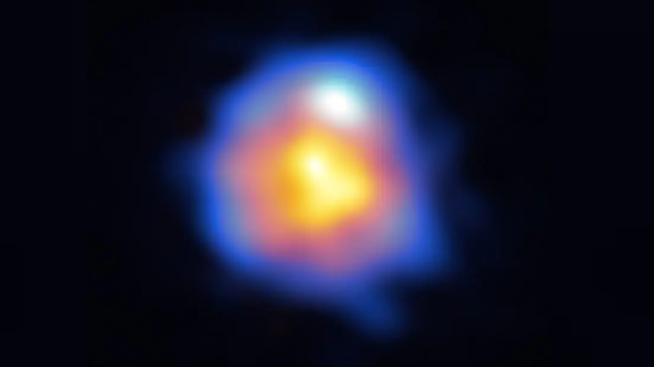 R Leporis: rodeado por una nube de compuestos de carbono, fotografiado por ALMA