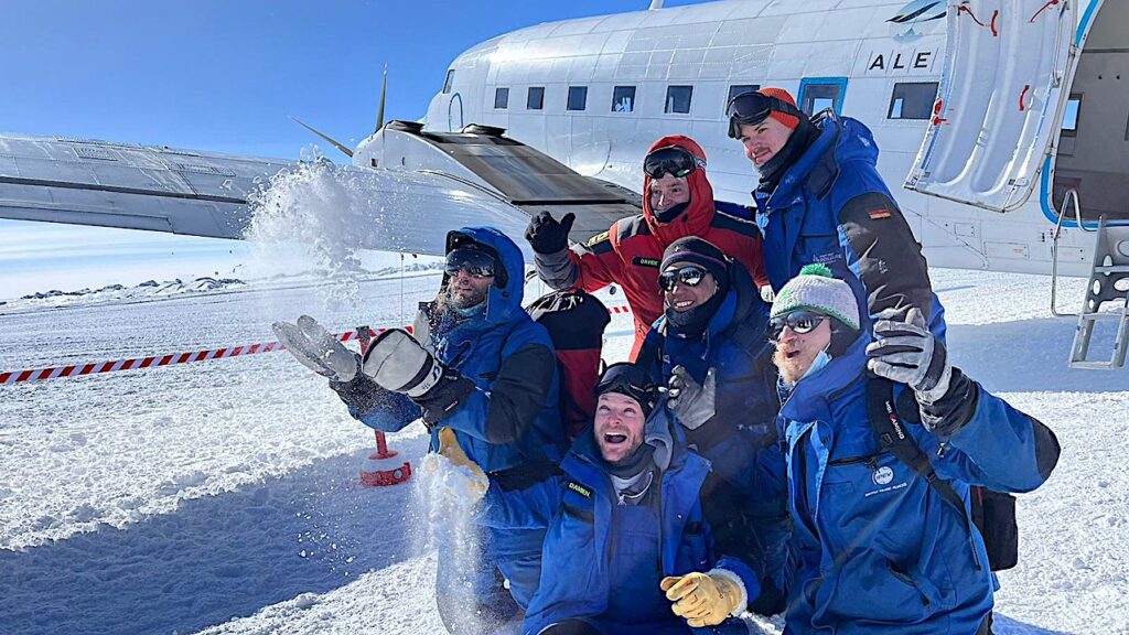 Concordia Station Away Team Members Depart Antarctica