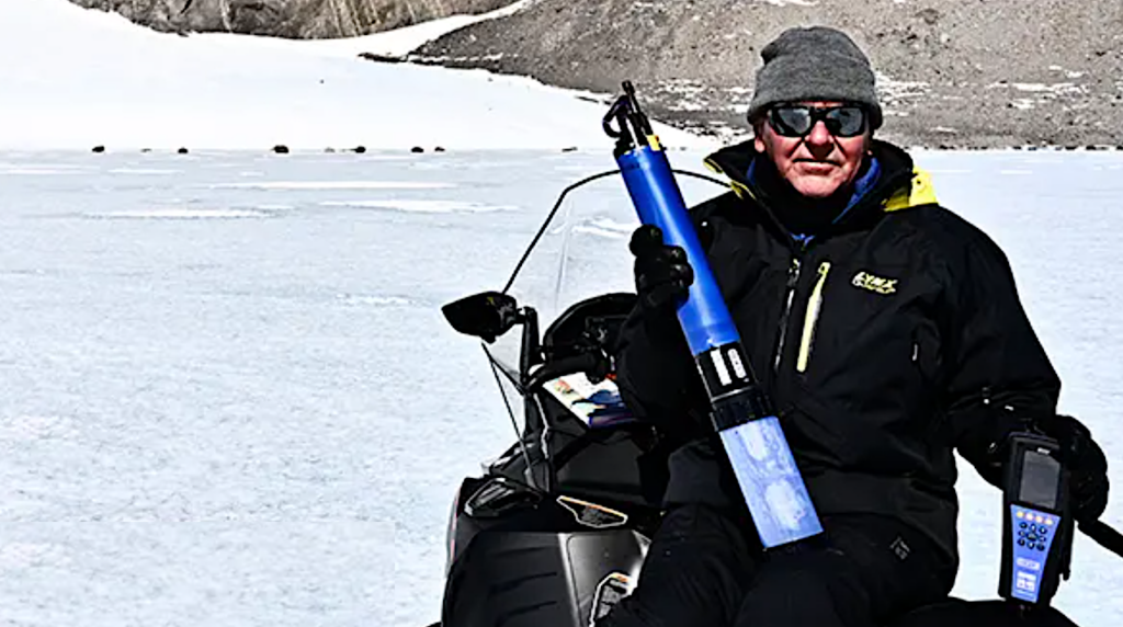 Astrobiologist Dale Andersen Status Report 2 December 2012, Lake Untersee, Antarctica