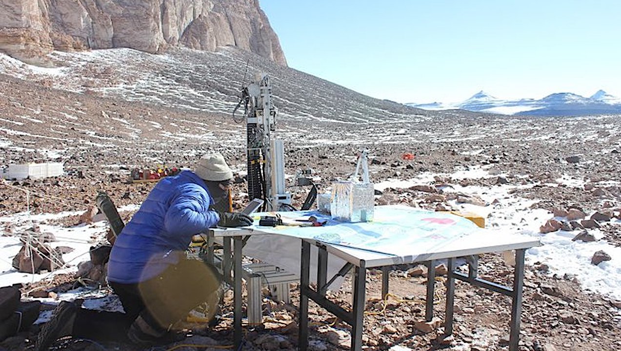 Sequencing an Antarctic Extremophile – A cold-loving microbe from the Upper Dry Valleys