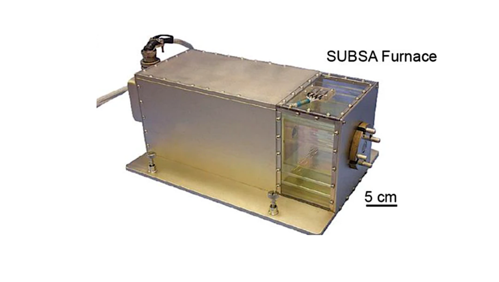 Offworld Life Science Hardware: Autoclave Design for Microgravity Hydrothermal Synthesis