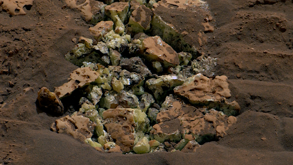 Curiosity Astrobiology Rover Discovers Pure Sulfur Crystals On Mars