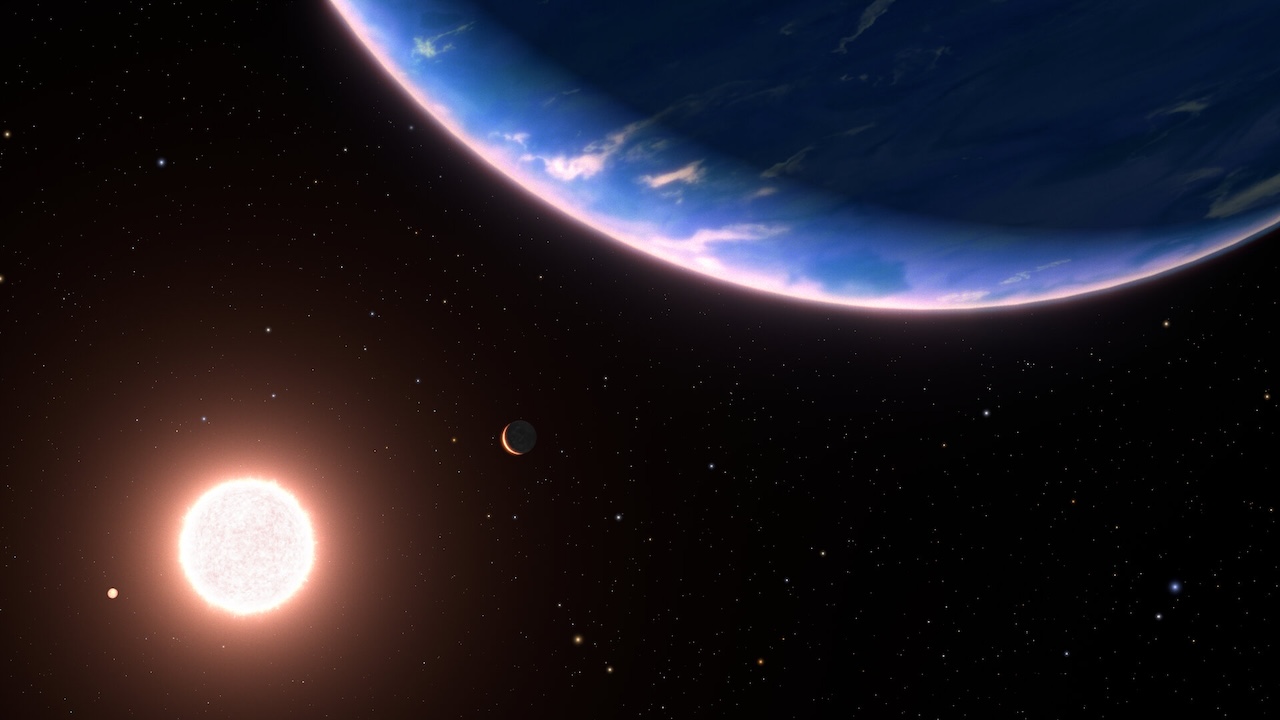 Hubble Finds Water Vapour In The Atmosphere Of Small Exoplanet GJ 9827d