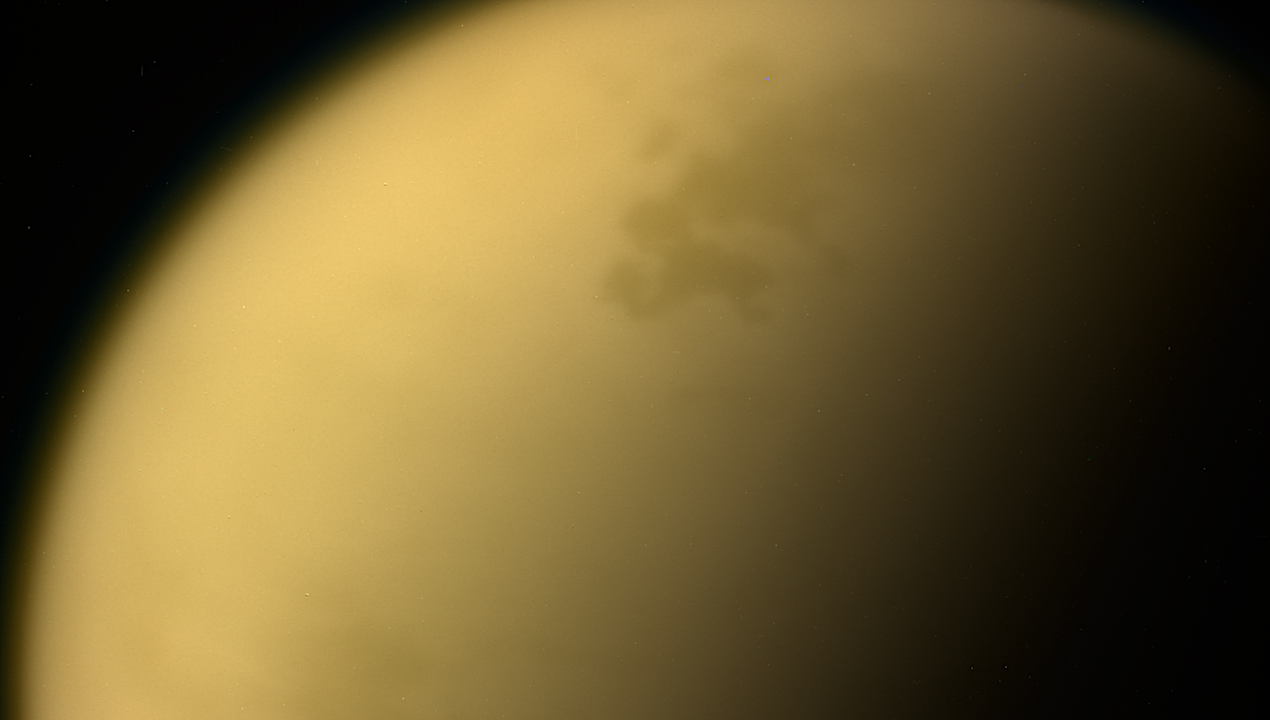 Laboratory Studies On The Influence of Hydrogen on Titan-like Photochemistry