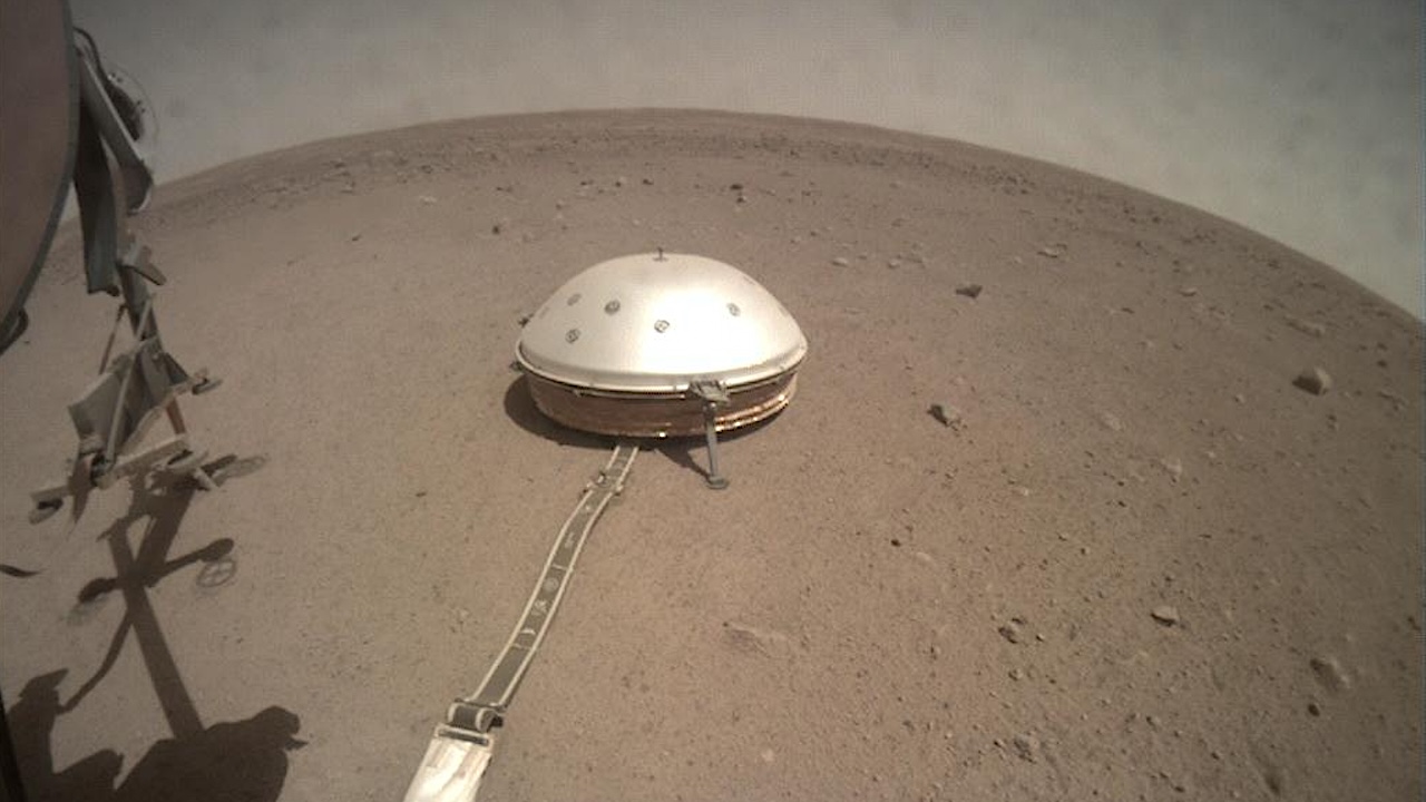 Marsquakes And Meteorites Unveil The Potential For Subterranean Alien Lifeforms On Mars