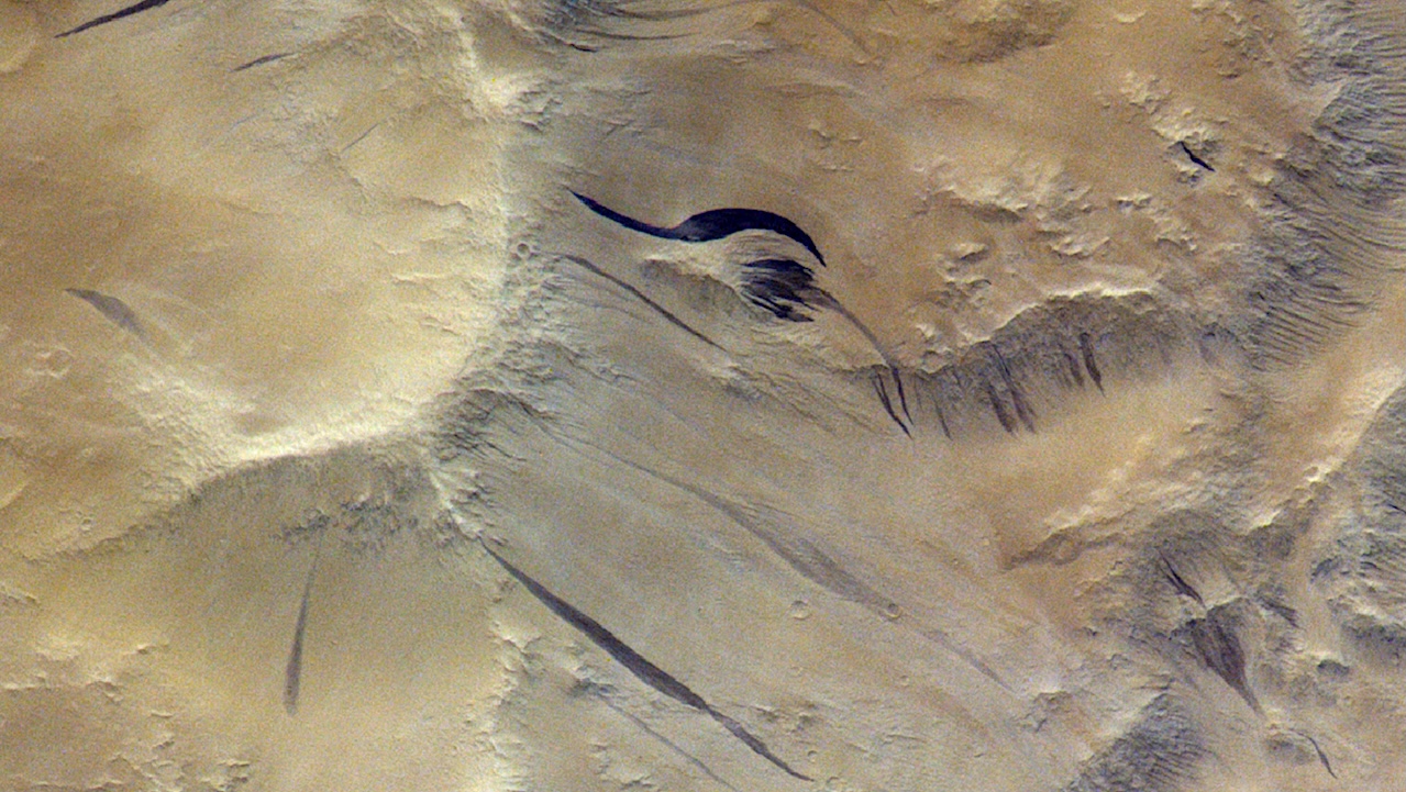 Slope Streaks on Mars – Not A Sign Of Water After All?