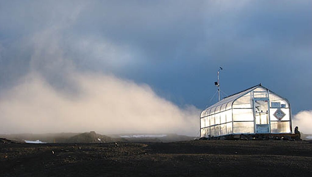 Keith Cowing’s Devon Island Journal – 29 July 2002: Showering Near The North Pole; One Last Look Around
