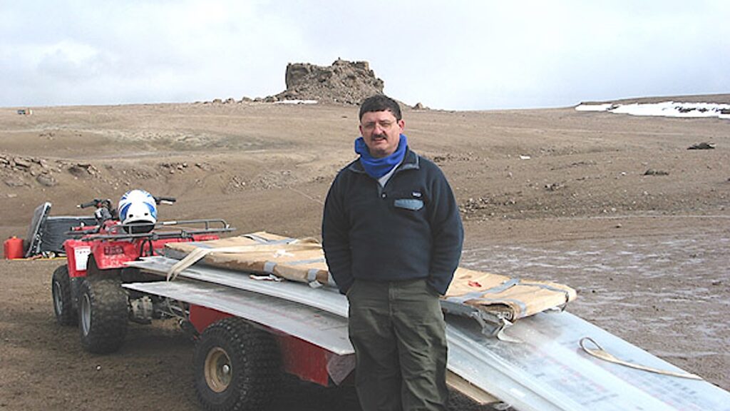 Keith Cowing’s Devon Island Journal – 11 July 2002 Lexan kites, shotguns, and driver’s ed