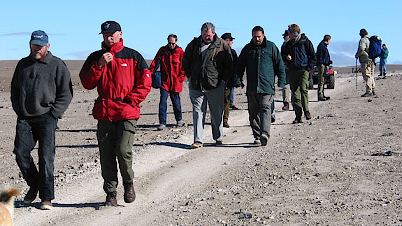 Keith Cowing’s Devon Island Journal – 21 July 2002: Visiting ministers, missing ‘green’, and crater tours