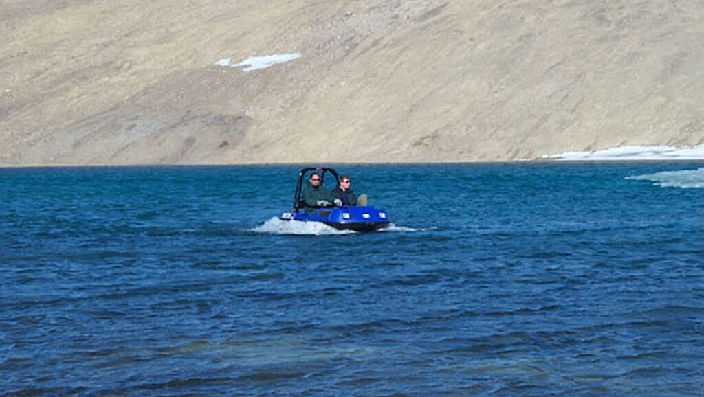 Keith Cowing’s Devon Island Journal – 16 July 2002: Sealing greenhouses on Earth – and Mars; 6 wheeled rovers