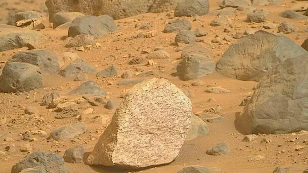 Researchers Uncover Potential Biosignatures On Mars
