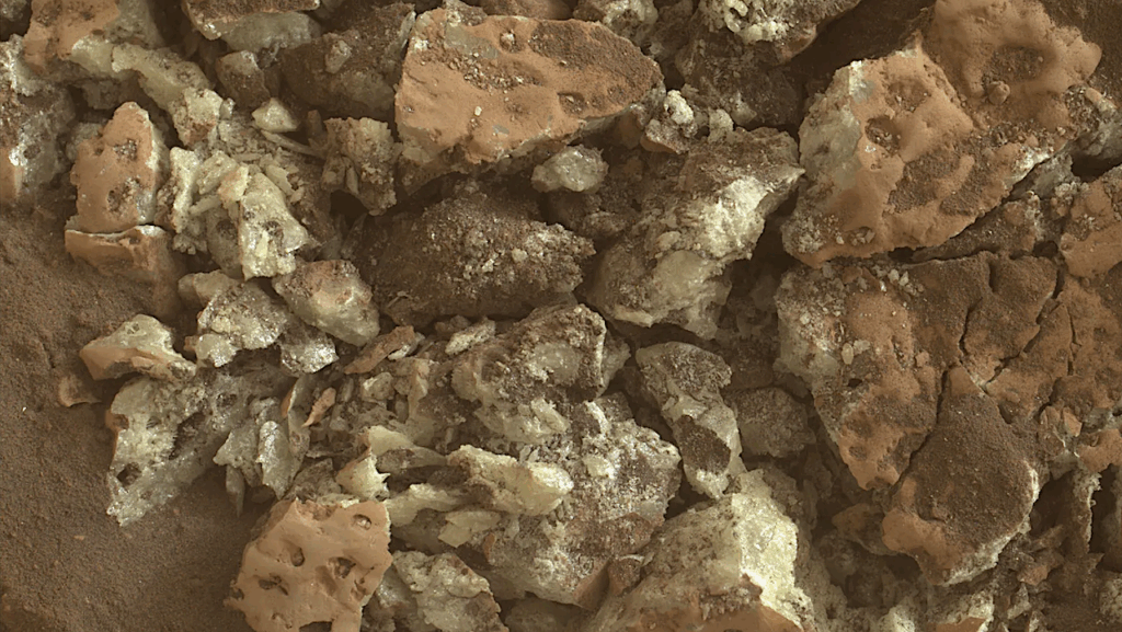 Mars Curiosity Rover Observes Sulfur Crystals